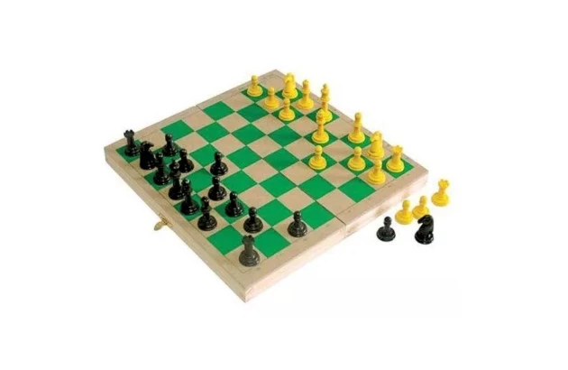 JOGO XADREZ COM ESTOJO EM MADEIRA 28.48 JOTT PLAY